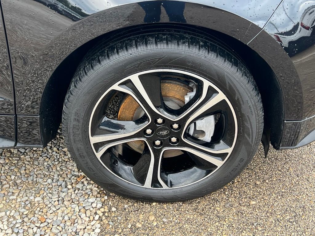 2022 Ford Edge ST