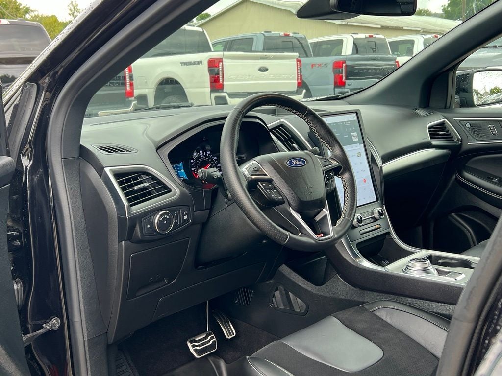 2022 Ford Edge ST