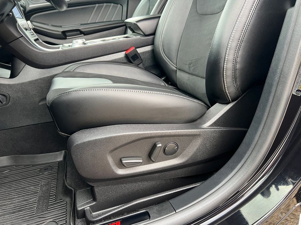 2022 Ford Edge ST