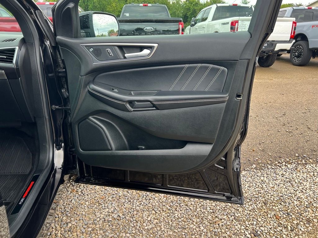 2022 Ford Edge ST