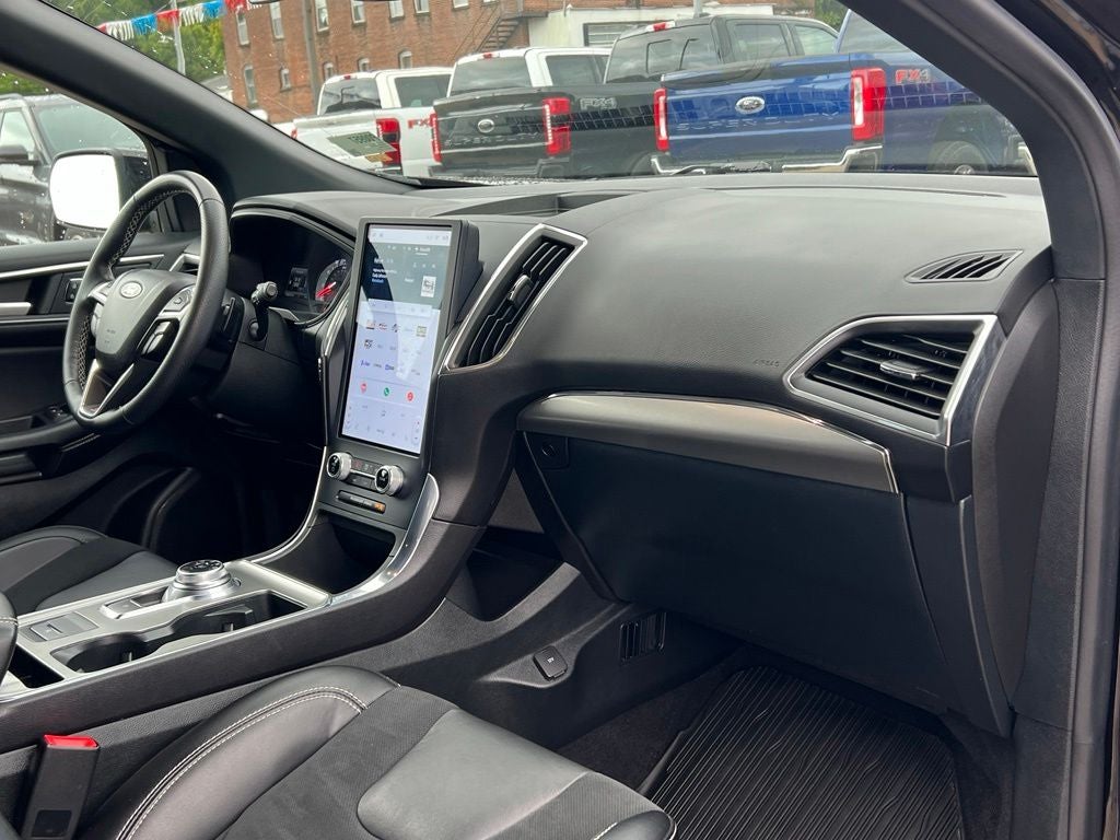 2022 Ford Edge ST