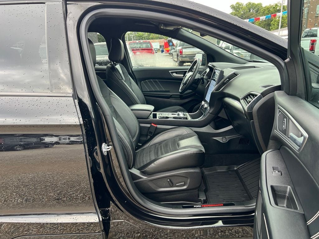 2022 Ford Edge ST