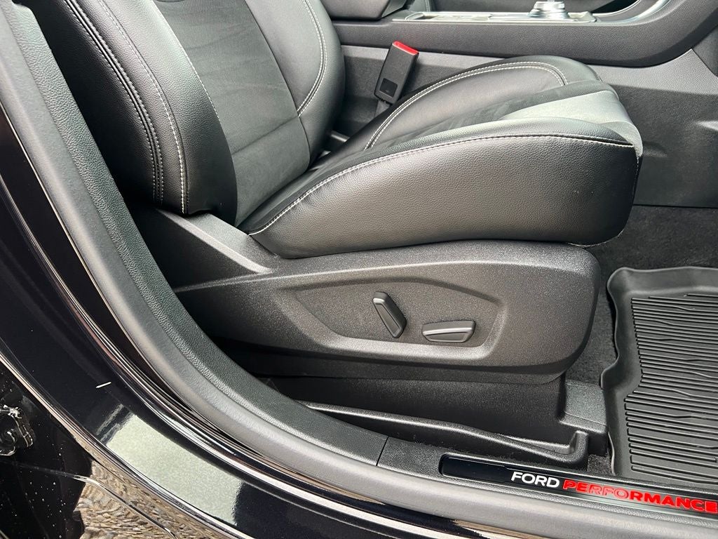 2022 Ford Edge ST
