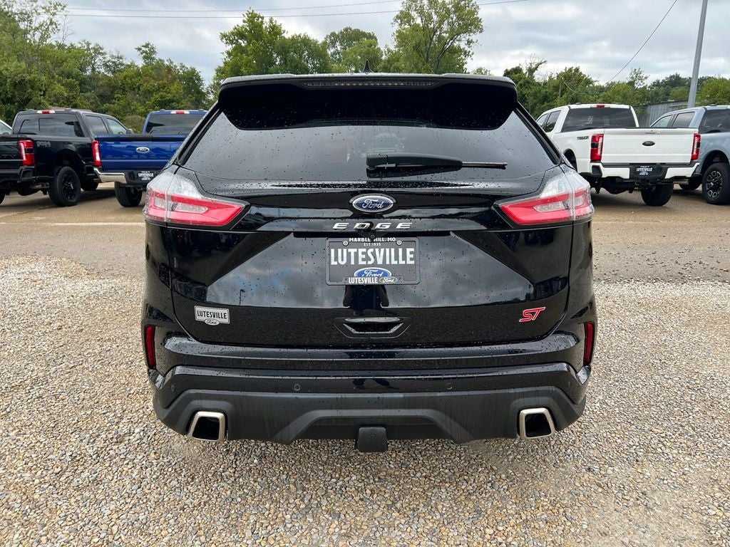 2022 Ford Edge ST
