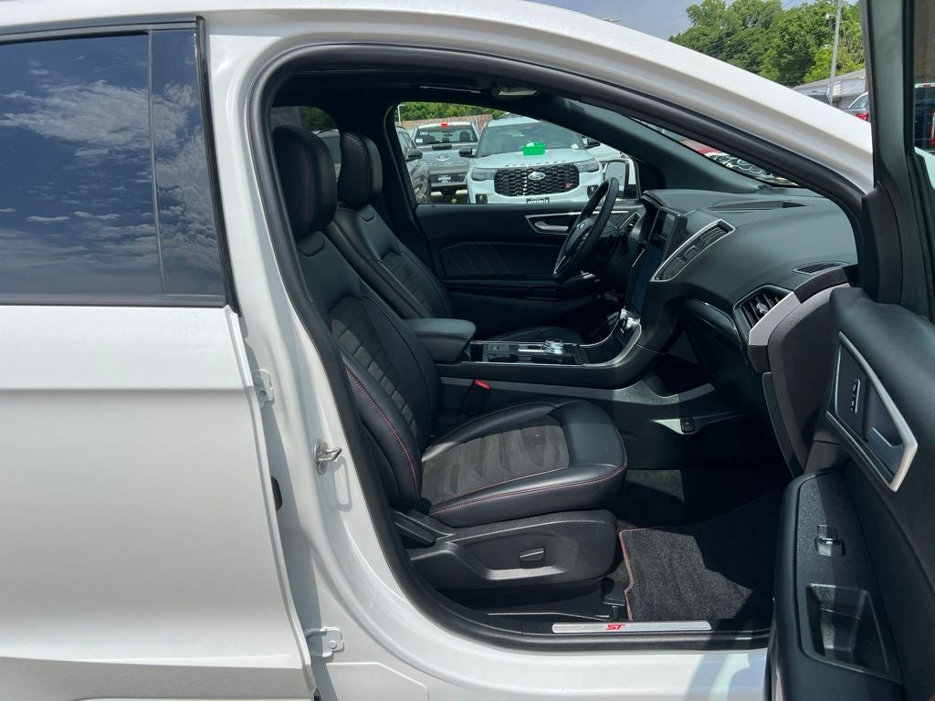 2024 Ford Edge ST Line