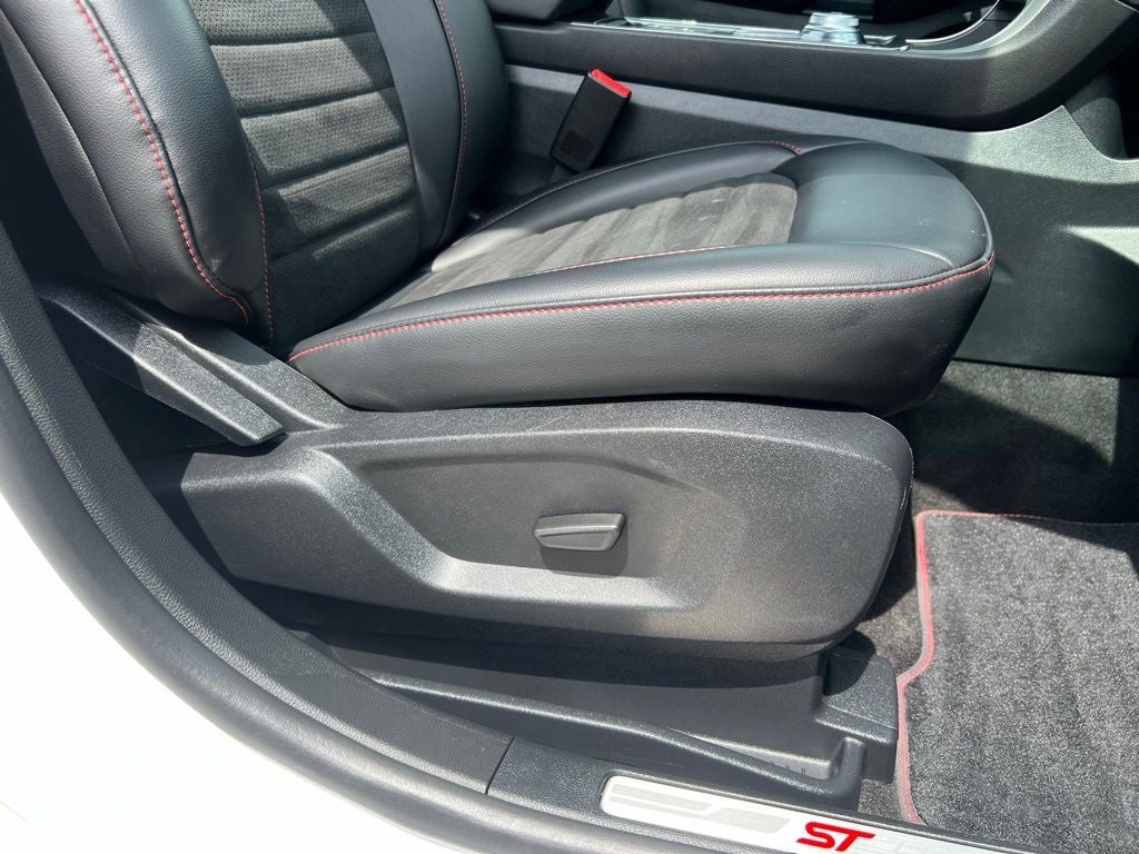 2024 Ford Edge ST Line