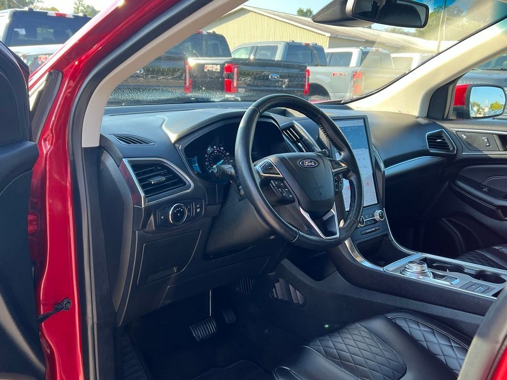 2023 Ford Edge Titanium