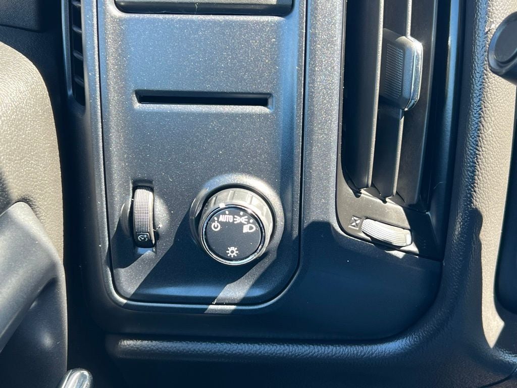 2019 Chevrolet Silverado 1500 LD Silverado Custom