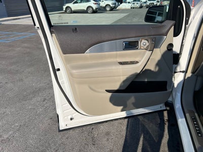 2013 Lincoln MKX Base