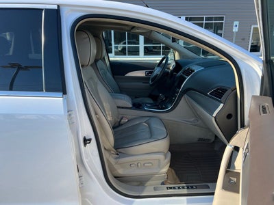 2013 Lincoln MKX Base