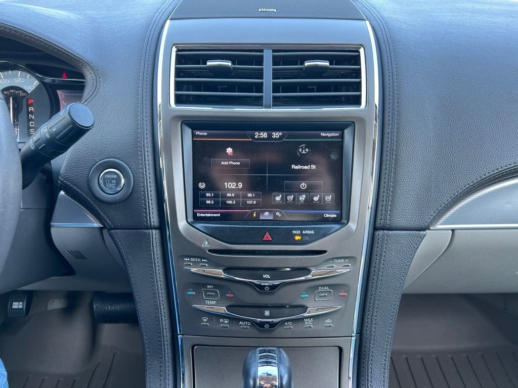 2013 Lincoln MKX Base