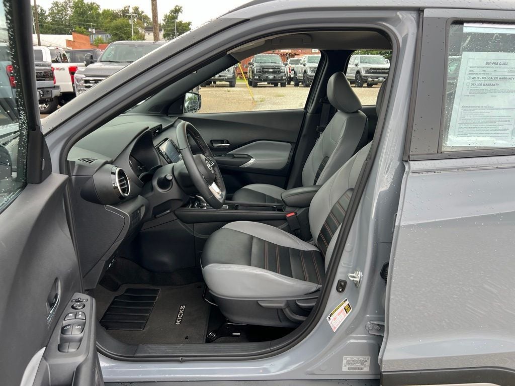 2024 Nissan Kicks SR