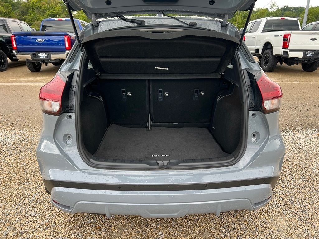 2024 Nissan Kicks SR