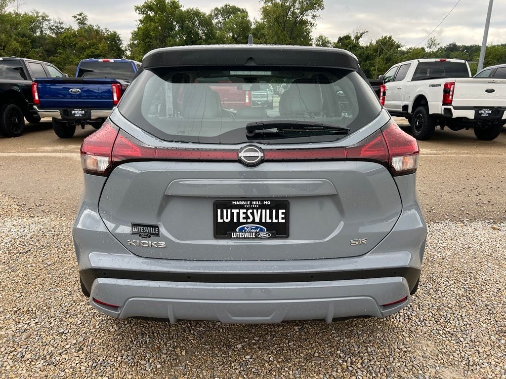 2024 Nissan Kicks SR