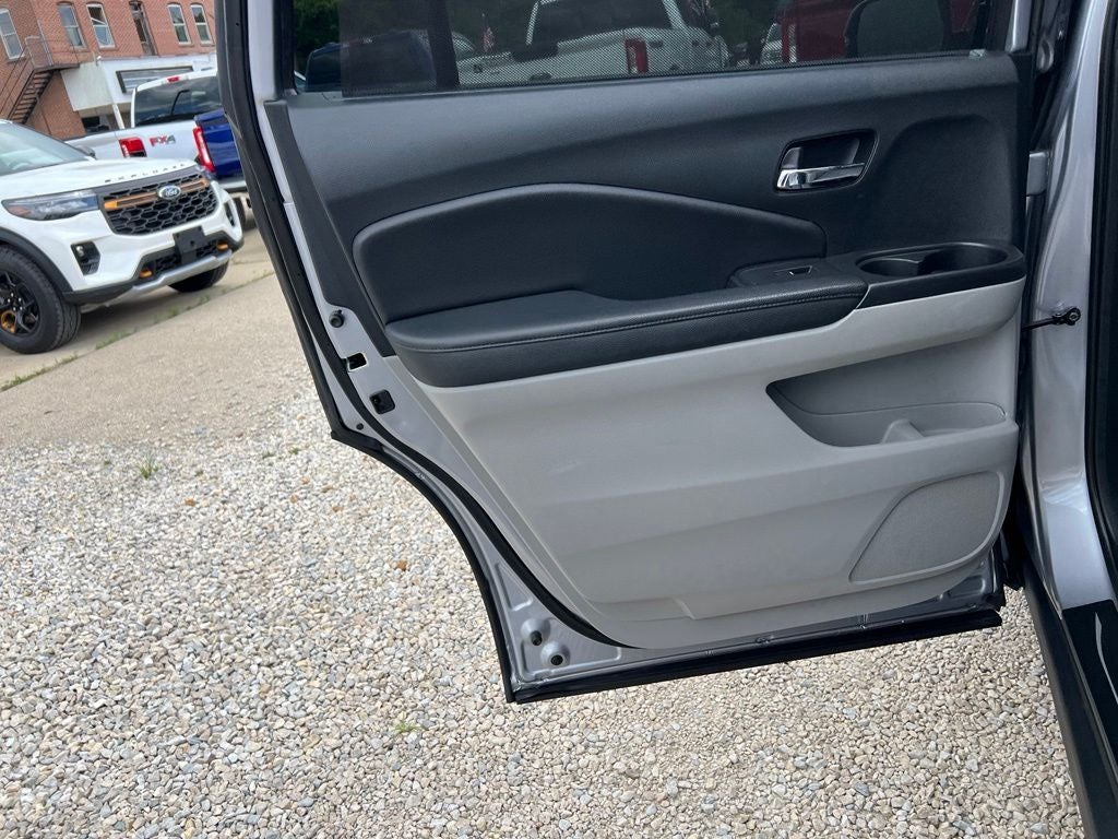2022 Honda Pilot Touring 8 Passenger