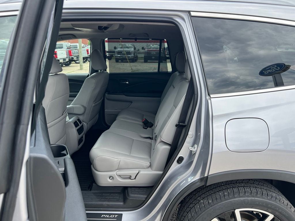 2022 Honda Pilot Touring 8 Passenger