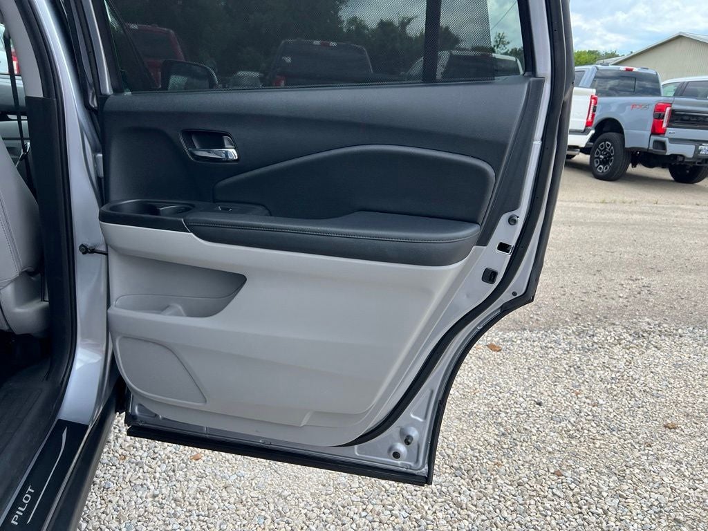 2022 Honda Pilot Touring 8 Passenger