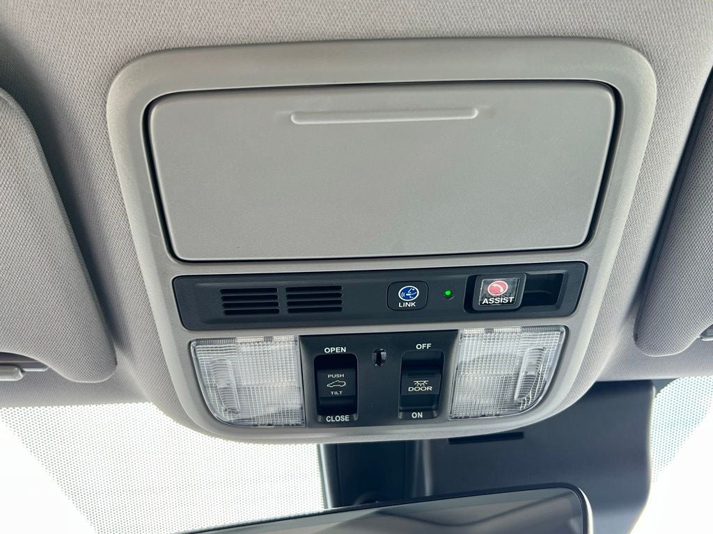 2022 Honda Pilot Touring 8 Passenger