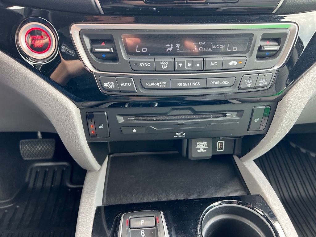 2022 Honda Pilot Touring 8 Passenger