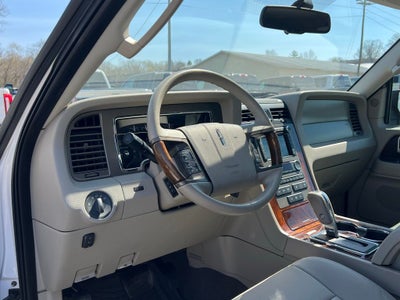 2011 Lincoln Navigator L Base