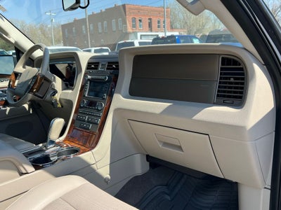 2011 Lincoln Navigator L Base