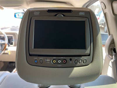 2011 Lincoln Navigator L Base