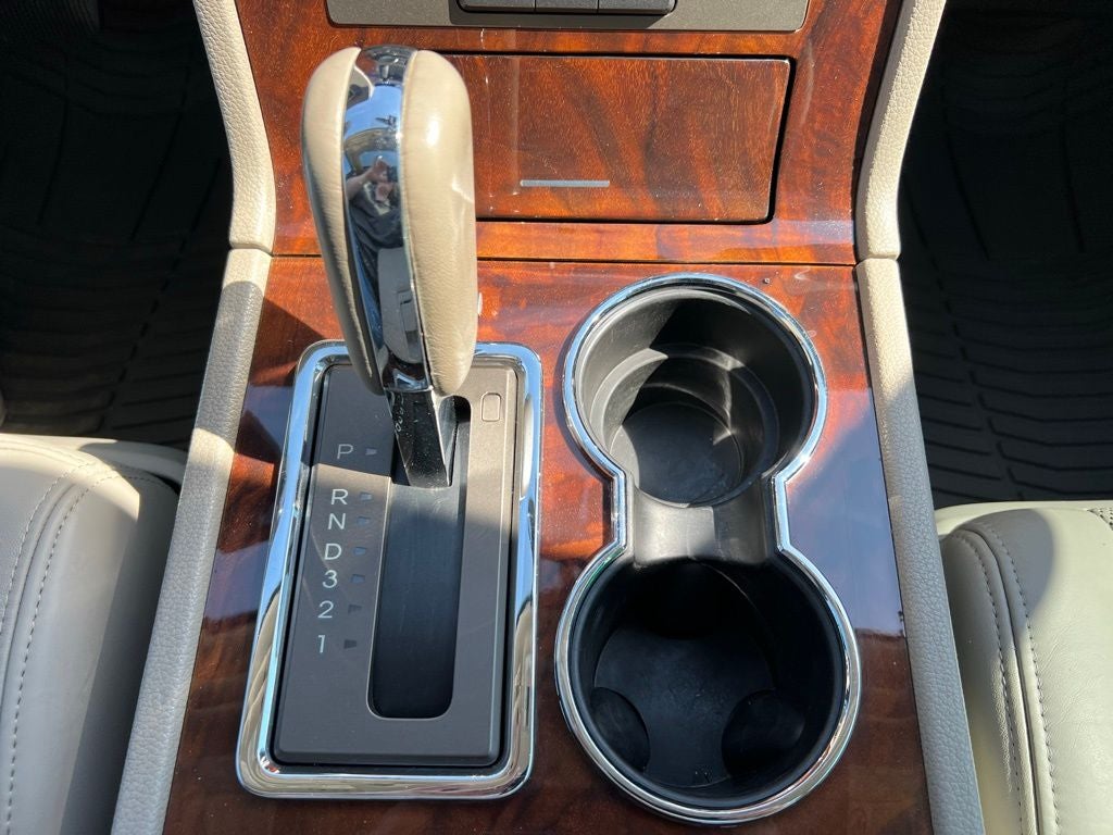 2011 Lincoln Navigator L Base