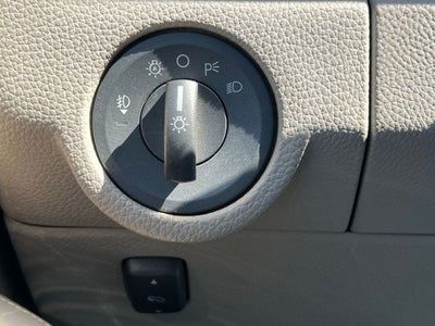 2011 Lincoln Navigator L Base