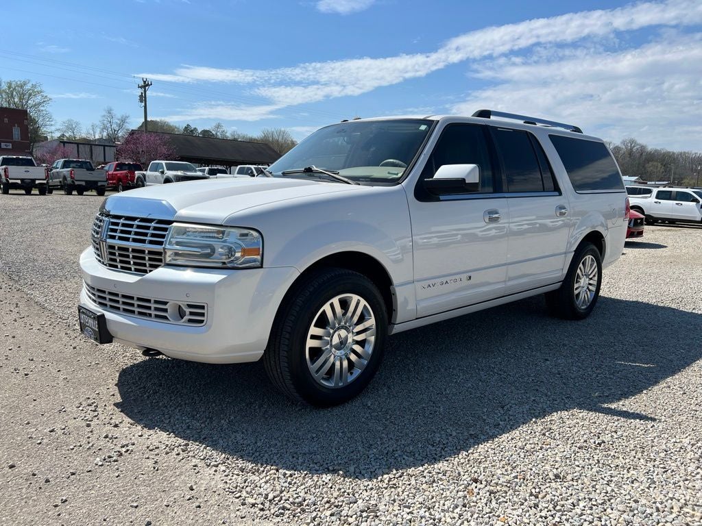 2011 Lincoln Navigator L Base