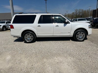 2011 Lincoln Navigator L Base