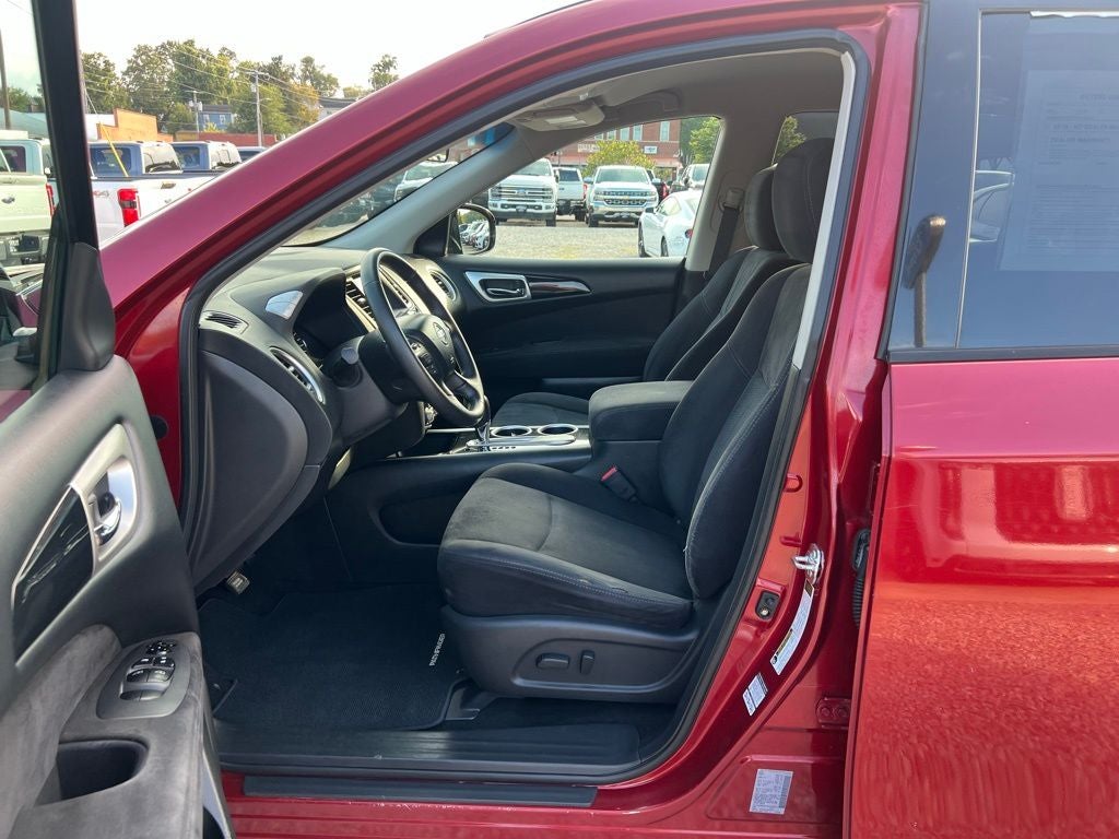 2013 Nissan Pathfinder SV