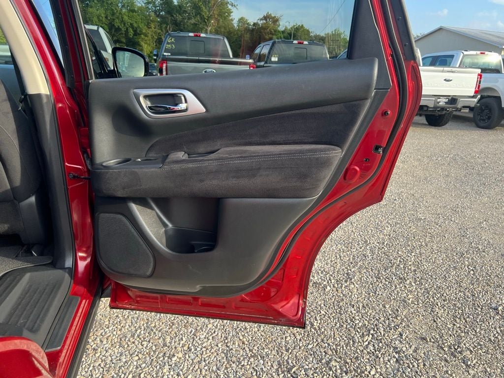 2013 Nissan Pathfinder SV