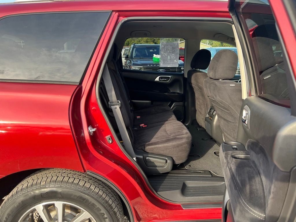 2013 Nissan Pathfinder SV