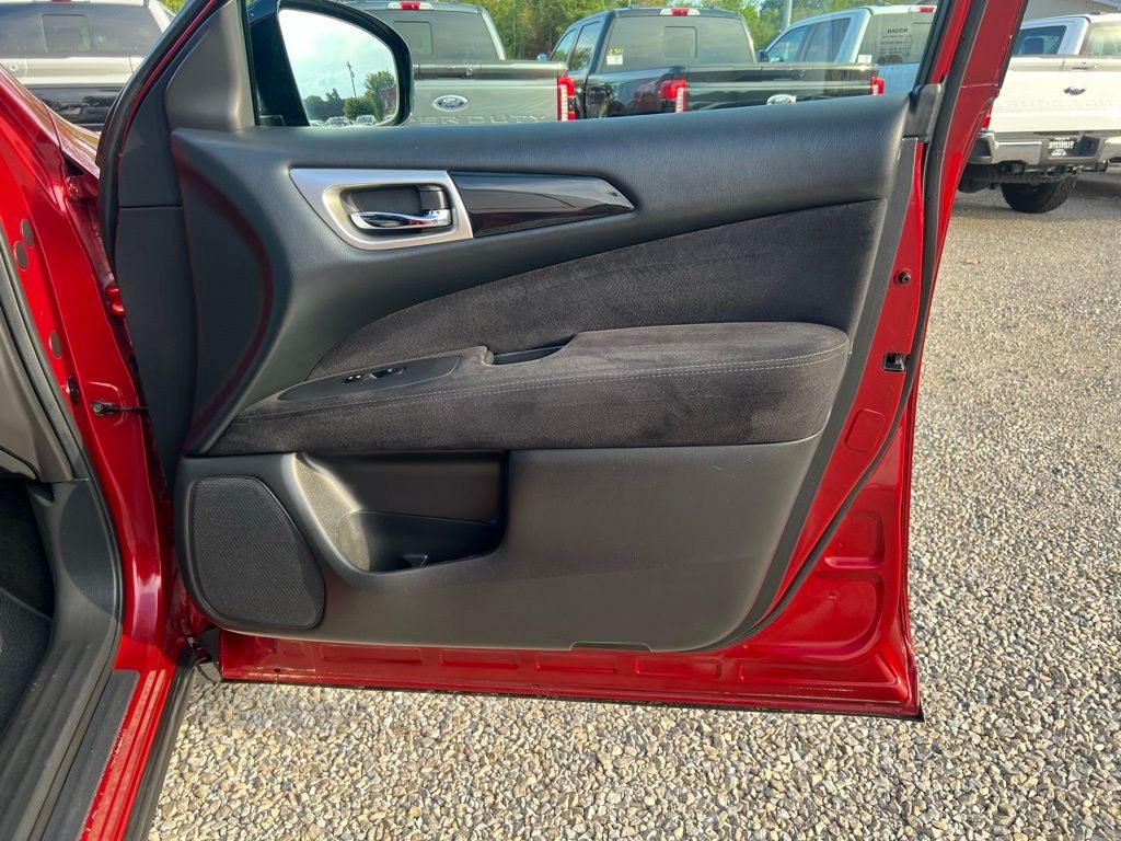 2013 Nissan Pathfinder SV