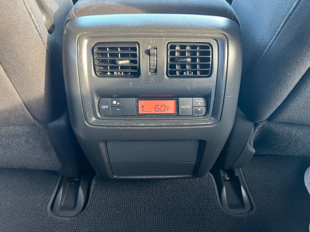 2013 Nissan Pathfinder SV