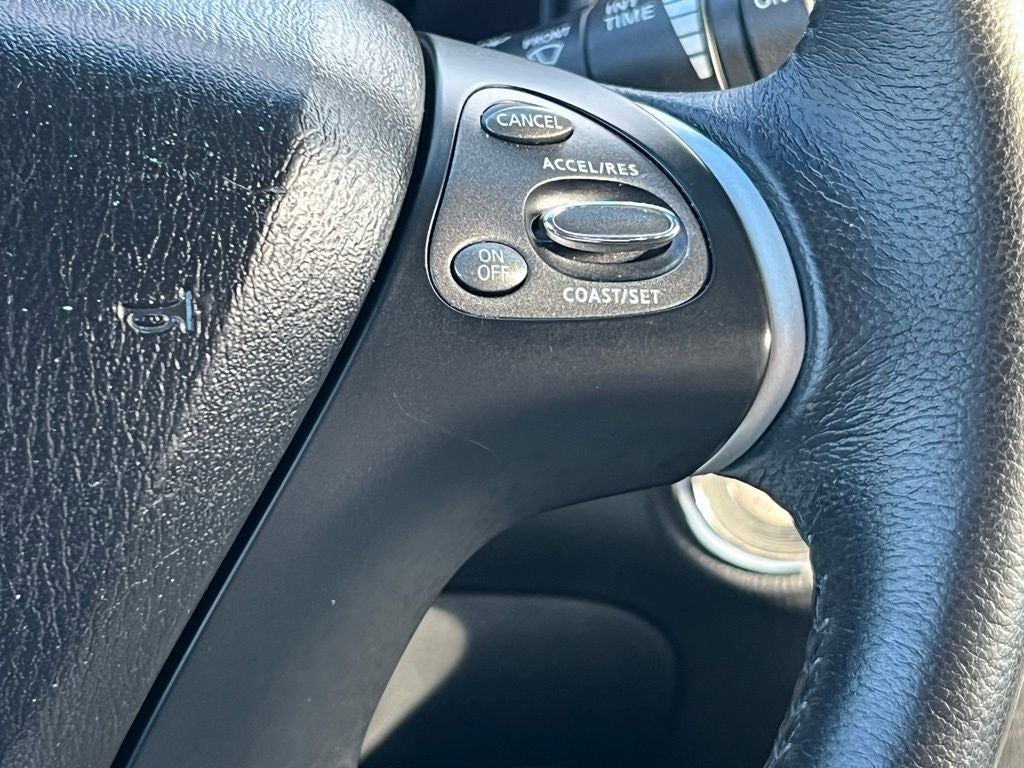 2013 Nissan Pathfinder SV