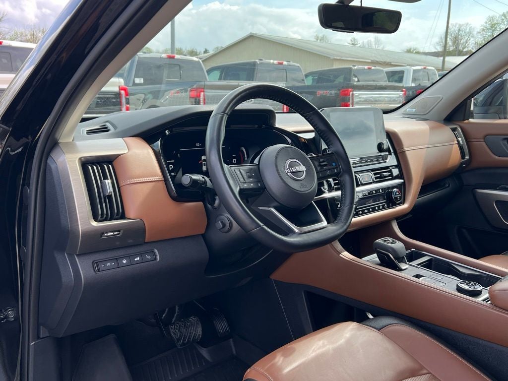 2023 Nissan Pathfinder Platinum