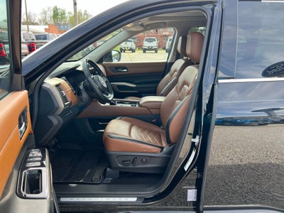 2023 Nissan Pathfinder Platinum