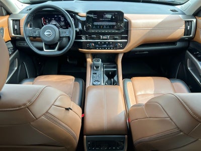 2023 Nissan Pathfinder Platinum