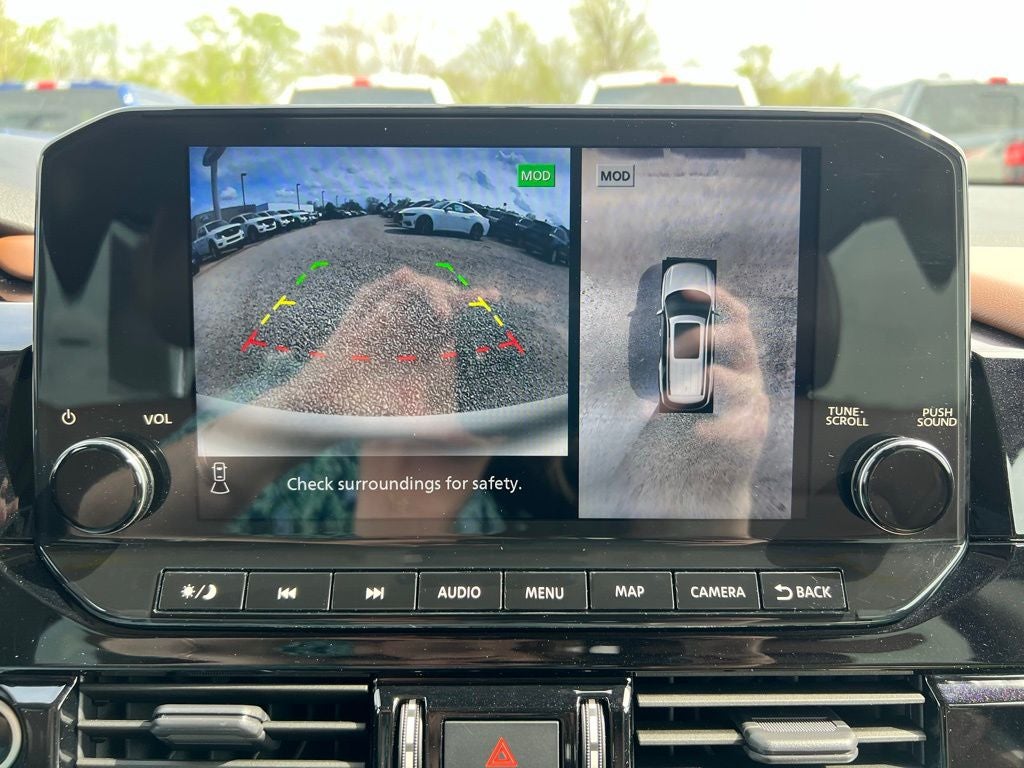 2023 Nissan Pathfinder Platinum