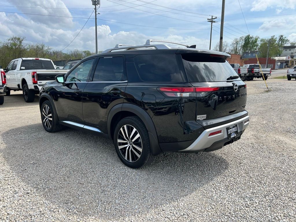 2023 Nissan Pathfinder Platinum