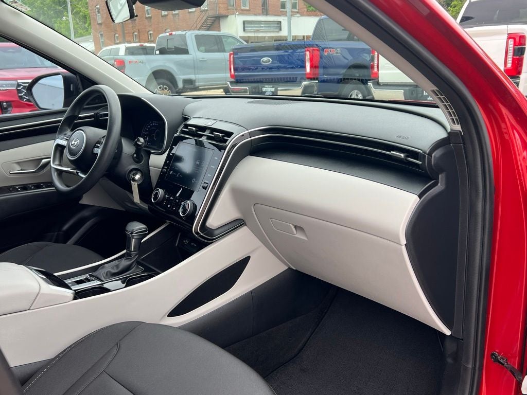 2022 Hyundai Tucson SE