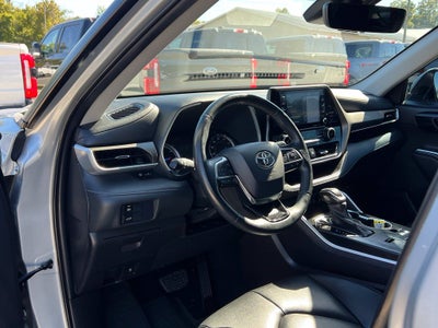 2021 Toyota Highlander Hybrid XLE