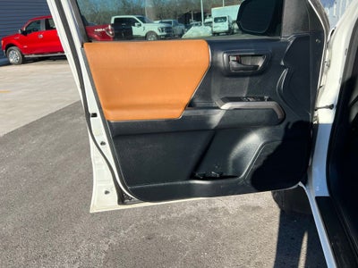 2016 Toyota Tacoma SR5 V6