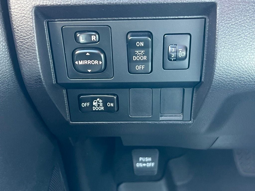 2015 Toyota Tundra SR