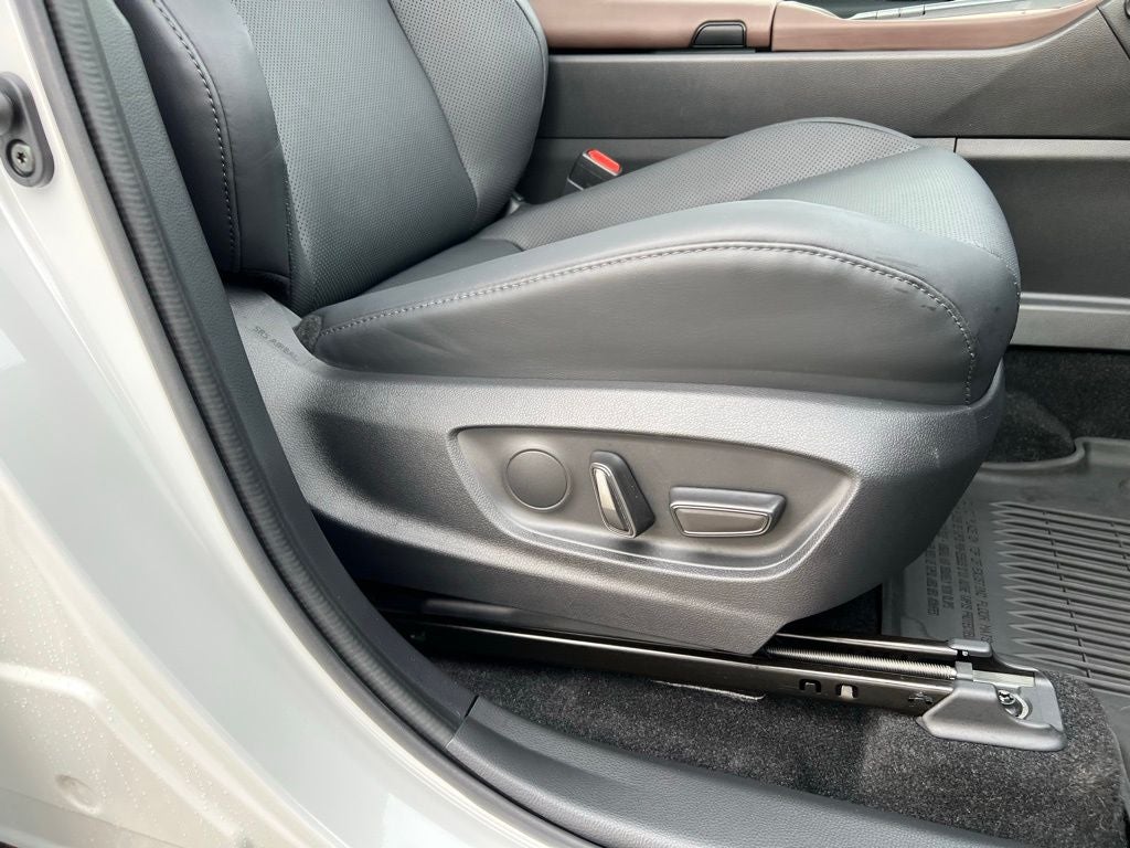 2023 Toyota Crown XLE