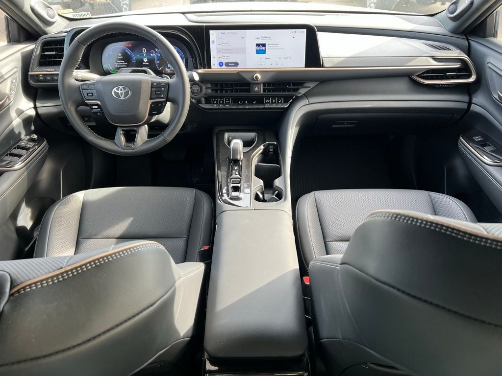 2025 Toyota Crown Signia XLE