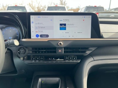 2025 Toyota Crown Signia XLE