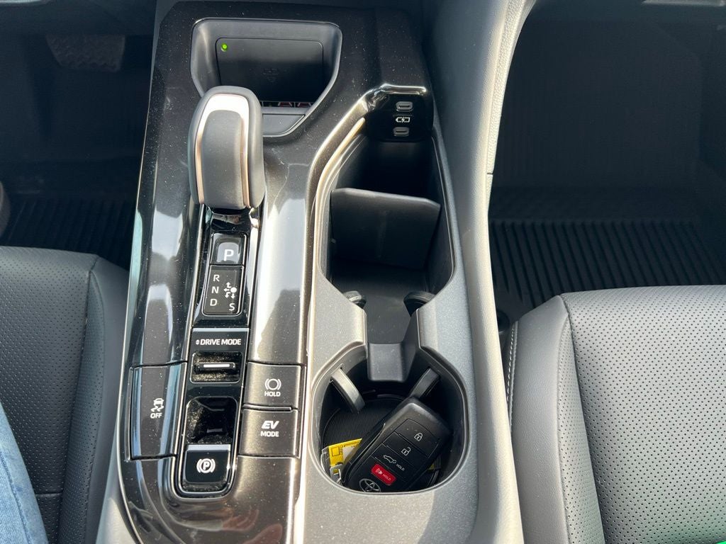 2025 Toyota Crown Signia XLE