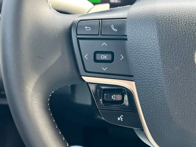 2025 Toyota Crown Signia XLE